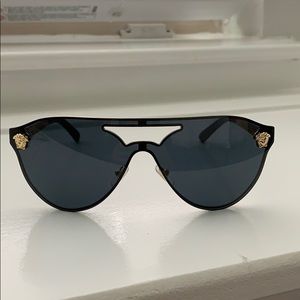 Selling authentic Versace sunglasses
